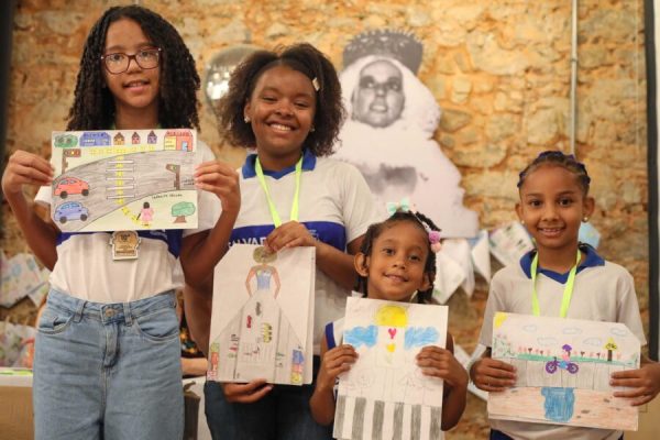 Premiacao-Concurso-desenhos-infantis_TRANSALVADOR_Fot-Bruno-Concha_Secom_Pms-11