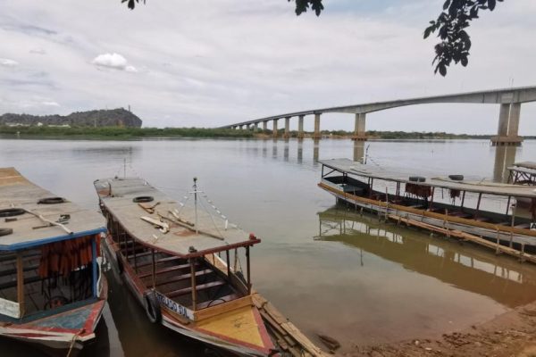 Rio-Sao-Francisco-em-Bom-Jesus-da-Lapa-e1731931153338