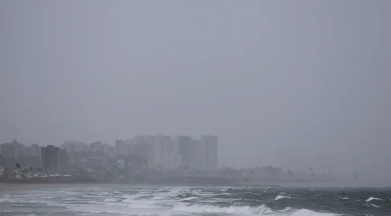 Região da Pituba com chuva vista de Amaralina - Foto: Olga Leiria | Ag. A TARDE