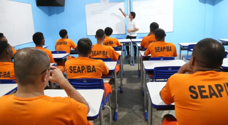 Trabalho-e-estudo-tem-papel-fundamental-na-ressoci0127456700202406141402-ScaleDownProportional