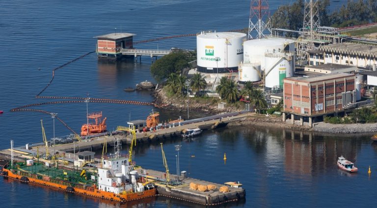 Transpetro-Ilha-DAgua-by-Diego-Baravelli