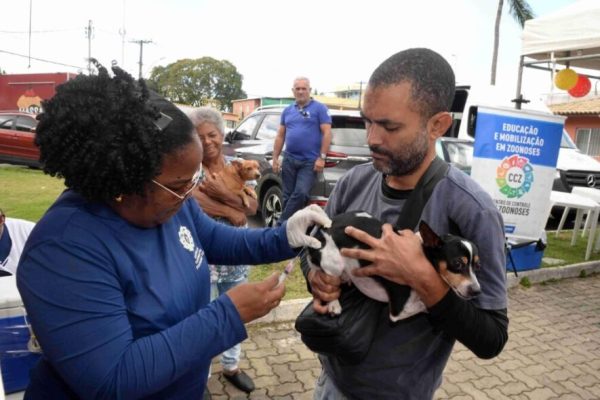 Vacinação Antirrábica itinerante em Salvador/Foto: Otávio Santos / Secom PMS