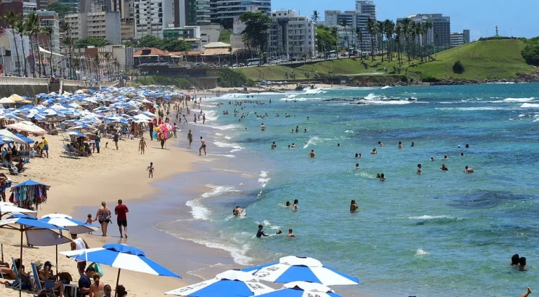 Verao-de-2024-deve-ter-temperaturas-acima-da-media0125287500202312221000-ScaleDownProportional