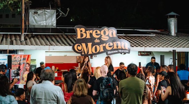 Simone Morena grava audiovisual em Salvador com repertório de clássicos do brega
