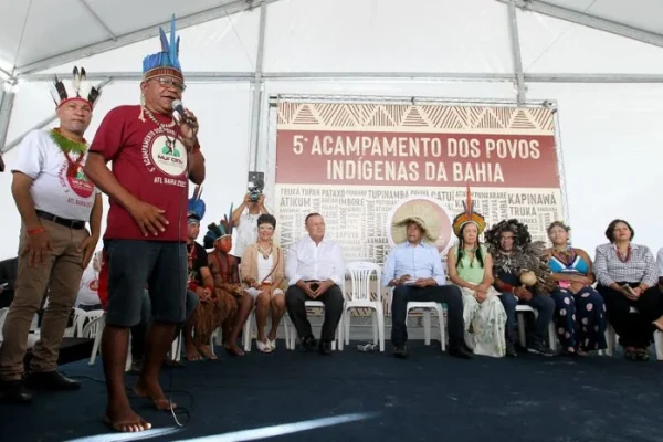 acampampamento-terra-livre_indigenas-696x464