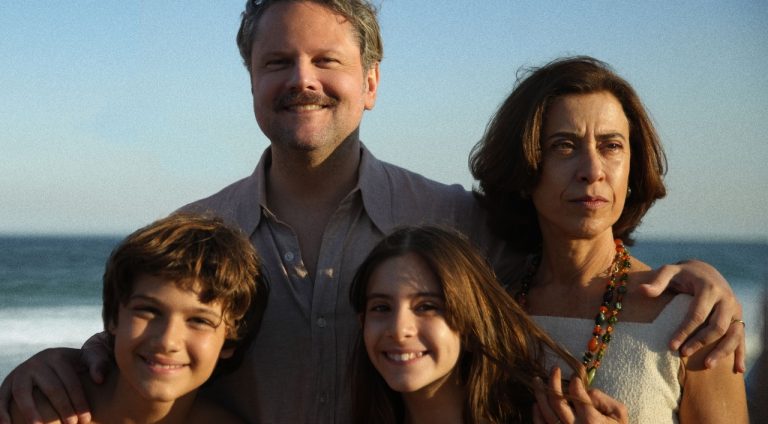 ainda-estou-aqui-filme_Easy-Resize.com_