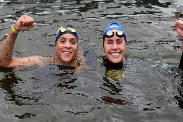 Ana Marcela e Vivi Jungblut fazem dobradinha na maratona aquática (Foto: Alexandre Loureiro/ COB)