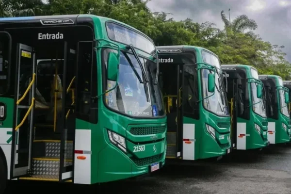 ate-o-final-deste-ano-42-da-frota-de-onibus-de-salvador-tera-ar-condicionado-2466601-article