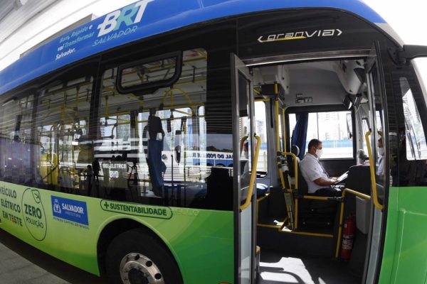 brt-comeca-a-circular-em-salvador-3