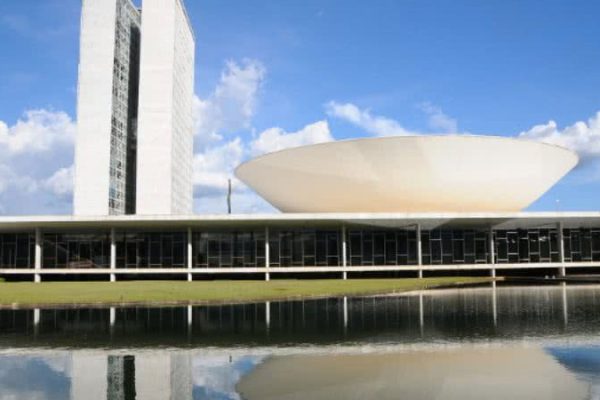 camara-dos-deputados-fotos_1_widelg