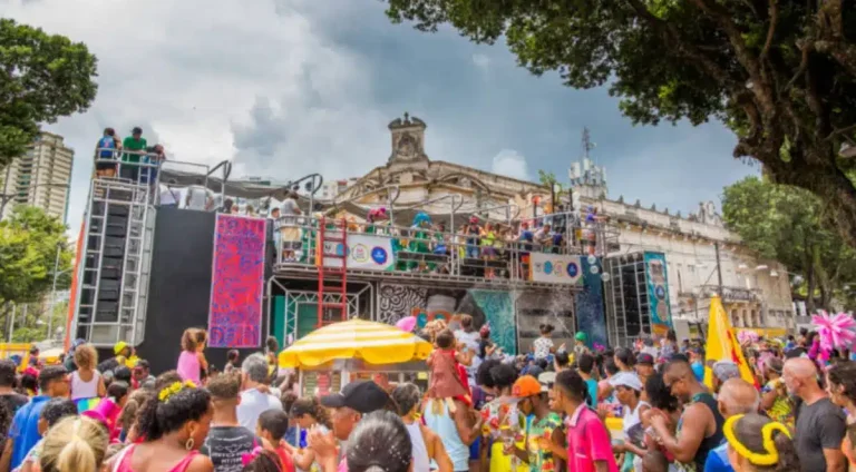 carnaval-osmar-peu-fernandes.jpg