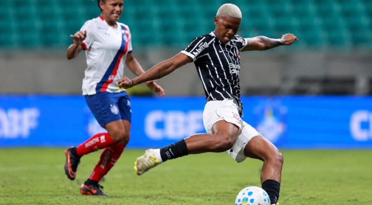 corinthians-vence-o-bahia-nas-semis