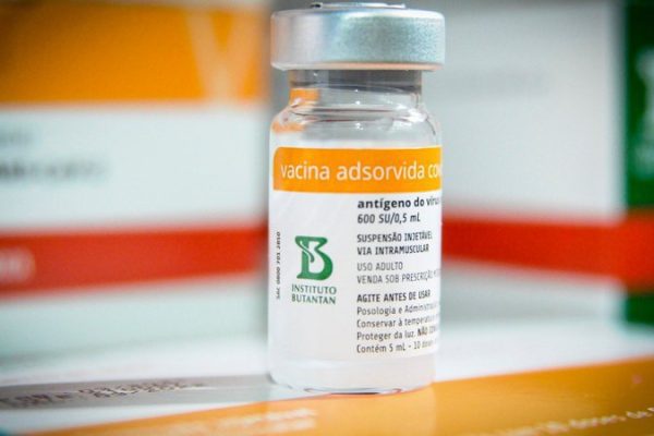 coronavac_widelg (1)