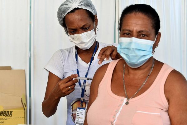 csm_11_01_2022_Vacinao-Gripe-Geral_Foto_Jefferson-Peixoto_Secom_Pms-10_10c978d4cf
