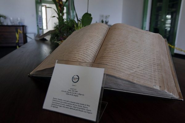 csm_livro_das_atas_da_casa_pia_e_Collegio_dos_orfaos_de_Sao_Joaquim_0ca26f0a84