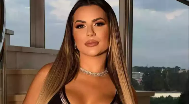 Deolane Bezerra
