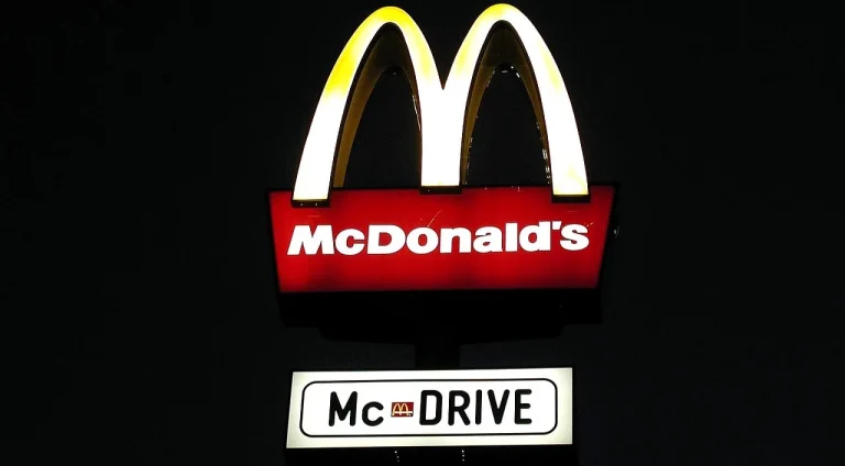 donalds-387237_1280