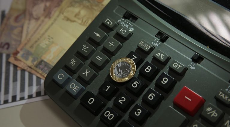 Economia, Moeda Real,Dinheiro, Calculadora