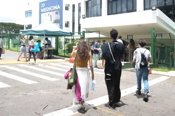 enem_vac_abr_2811214307