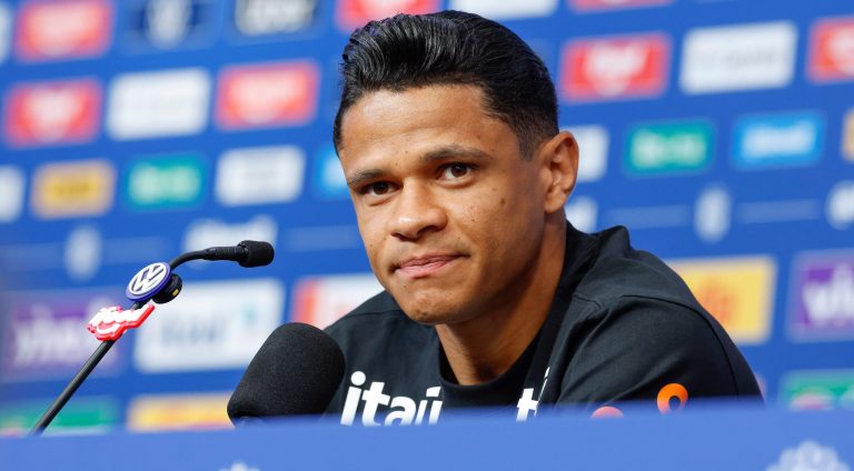 entrevistas_coletiva_douglas_santos_