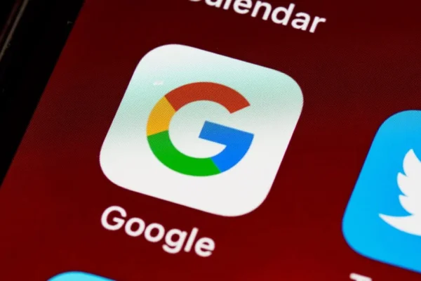 google-iphone-brett-jordan-1060x596