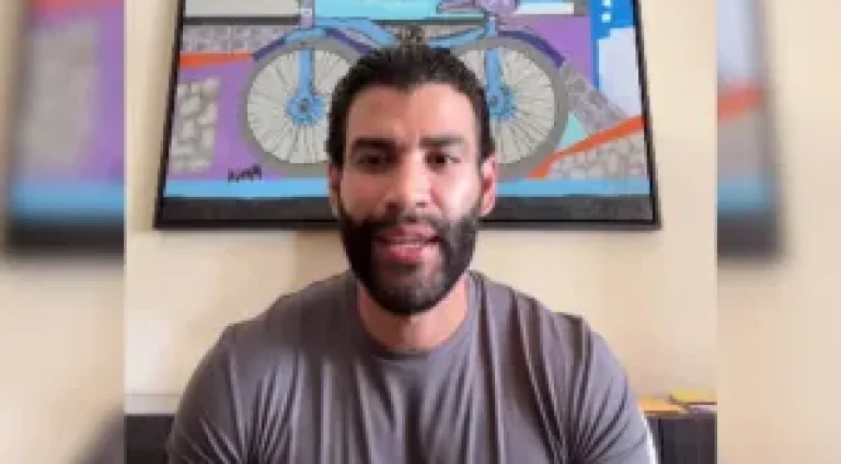 Gusttavo Lima grava vídeo agradecendo pontuação em pesquisa presidencial