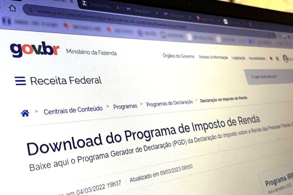 Brasília (DF), 09/03/2023 - IMPOSTO DE RENDA 2023 - A Receita Federal liberou o download do programa para a declaração do imposto de renda pessoa física 2023. Foto: Juca Varella/Agência Brasil
