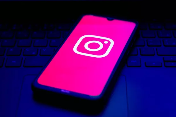 instagram-logo-celular