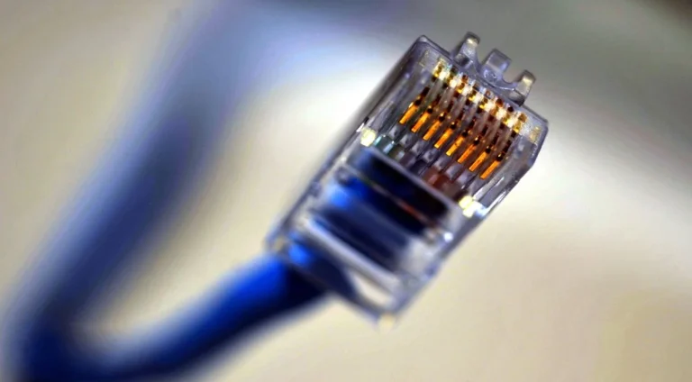 internet-lenta-bahia-tem-a---2-pior-banda-larga-do-pais-2087826-article