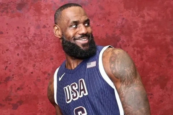 lebron-james-sera-porta-bandeira-dos-estados-unidos-na-abertura-da-olimpiada-102442_800x450