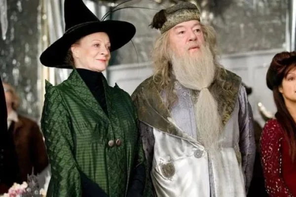 maggie-smith-e-michael-gambon-2441211-article