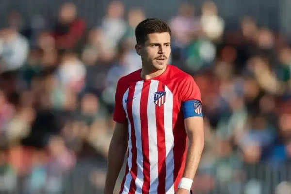 marco-moreno-com-a-camisa-do-atletico-de-madrid--3321898
