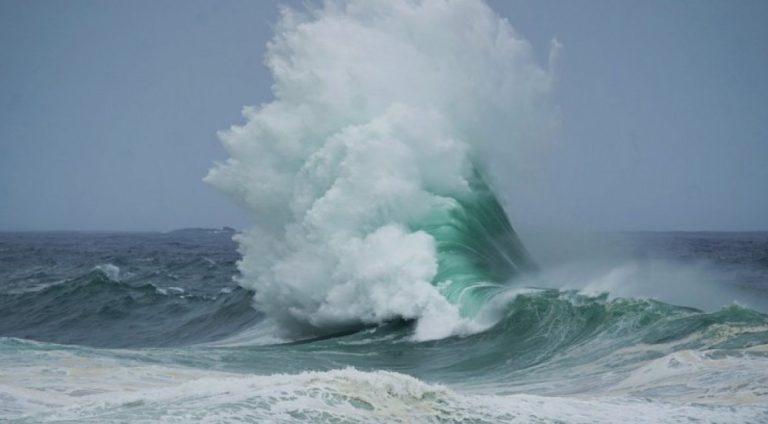 marinha-emite-alerta-de-ressaca-com-ondas-de-ate-25-metros-em-salvador-3