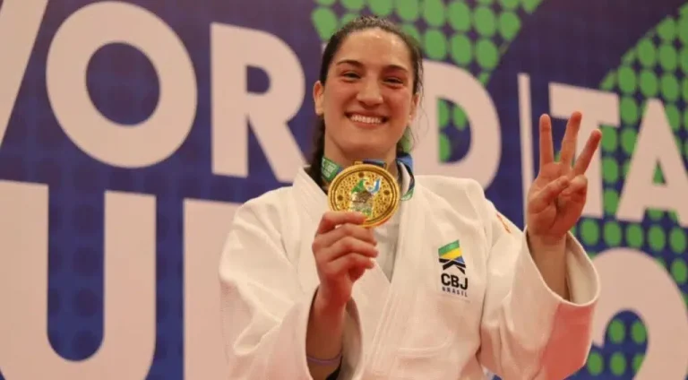 mayra_aguiar_tricampea_mundia_de_judo-1024x614.jpg