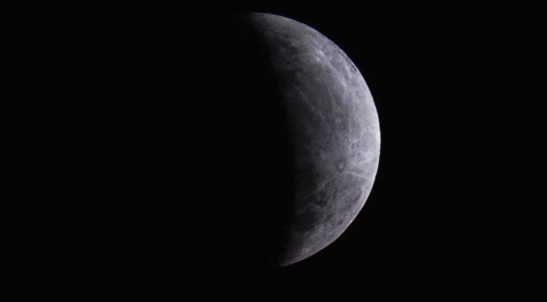 Eclipse parcial da lua