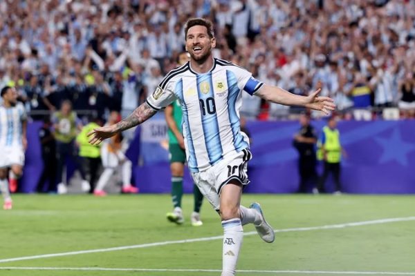 messi-argentina-v-algeria-group-j-fifa-world-cup-2026-foto-fifa_widelg