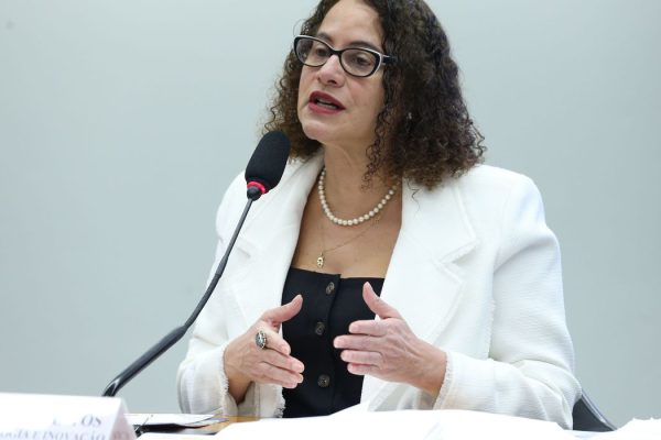 Brasília (DF) 19/04/2023  Ministra, Luciana Santos, durante audiência pública na comissão de ciência e tecnologia da câmara dos deputados. Lula Marques/ Agência Brasil.