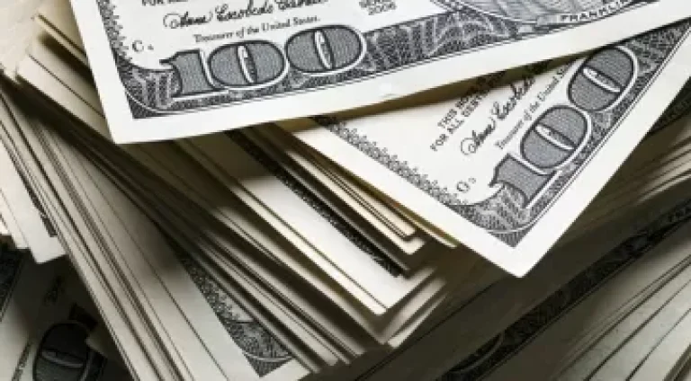 notas-dolar-eua-1642179172721_v2_360x480.jpg (1)