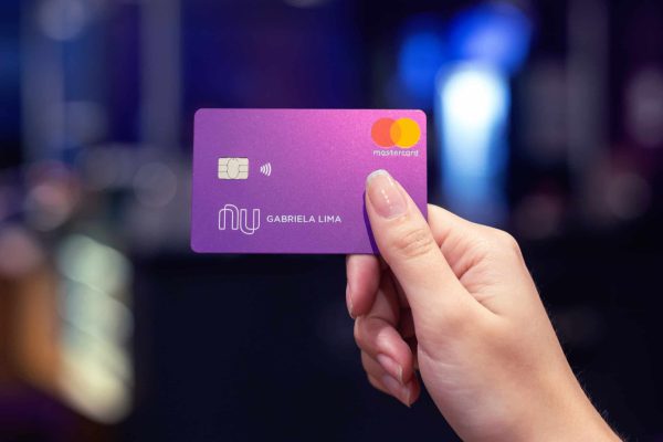 novo-cartao-nubank-1-scaled-1