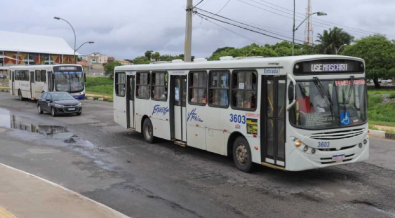 ônibus-LF
