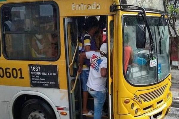 onibus-cheio_widexl_widelg (1)