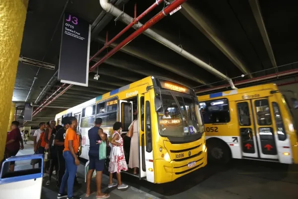 onibus-com-piso-baixo-salvador-pode-facilitar-aces0138783000202605040946-ScaleDownProportional