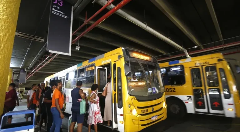 onibus-com-piso-baixo-salvador-pode-facilitar-aces0138783000202605040946-ScaleDownProportional