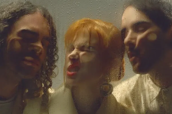 paramore1-1024x614.jpg