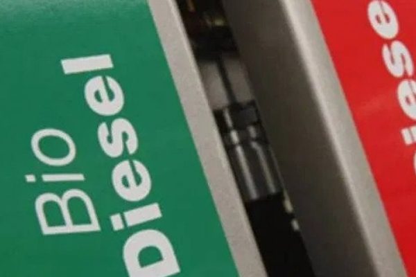 ,petrobras-anuncia-reducao-de-r-030-no-preco-do-diesel-nas-refinarias-3