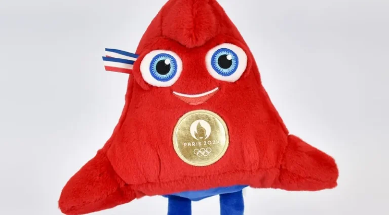 phryge-mascote-de-pelucia-paris-2024-82253_800x450