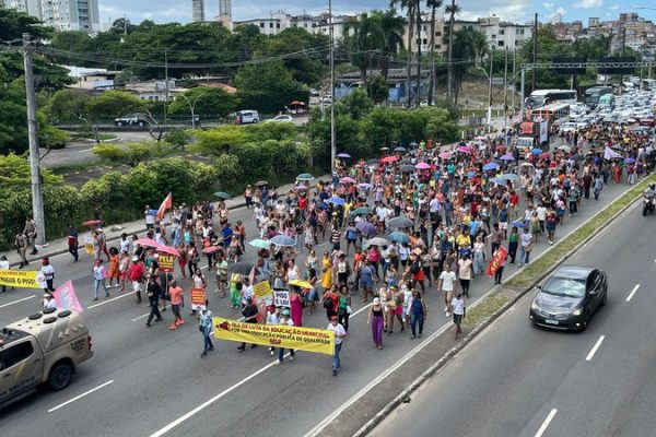 protesto-professores-salvador_widelg