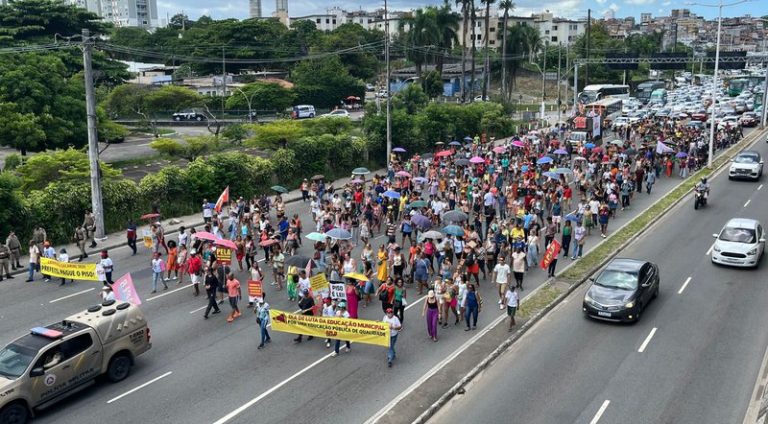 protesto-professores-salvador_widelg