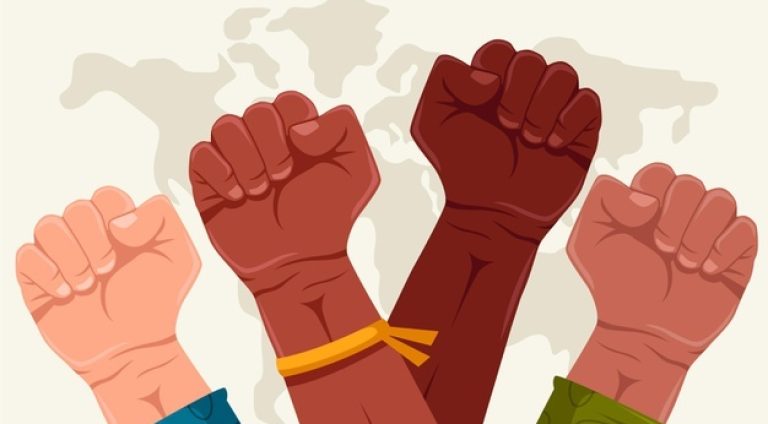 punho-de-cores-multirraciais-parar-o-conceito-de-racismo_23-2148575970