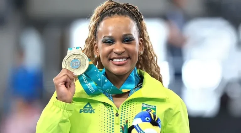 rebeca-andrade-garante-mais-um-ouro-no-pan-19455_800x450 (1)